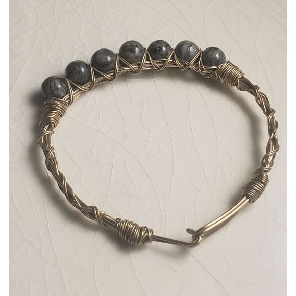 Copper/Bronze wire wrapped gray gemstone bracelet - Picture 4 of 4